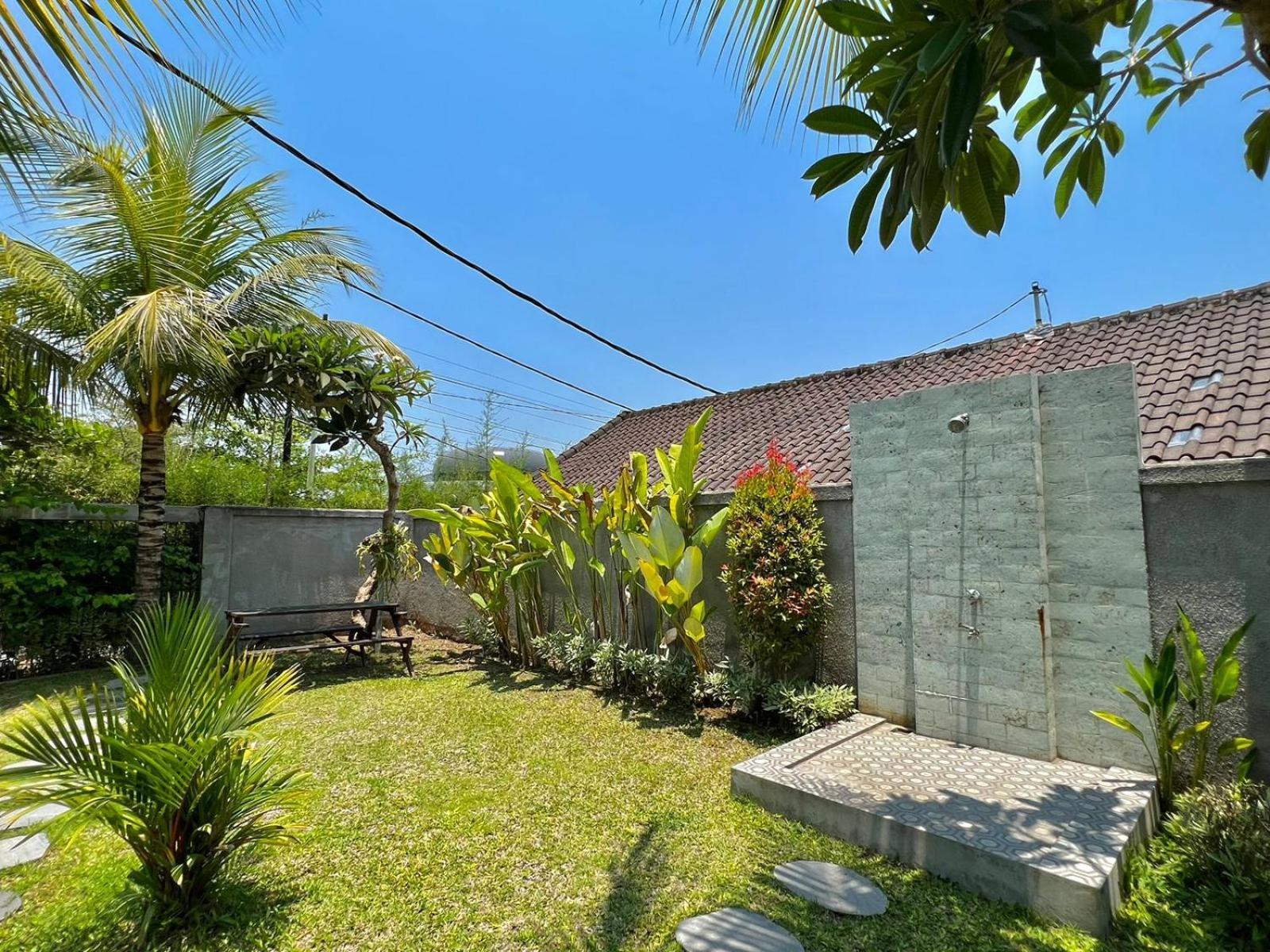 Cg Guesthouse Canggu Dış mekan fotoğraf